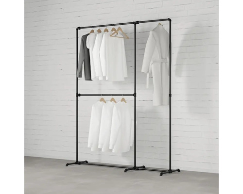 Stojan na oblečenie z rúrok s oblečením