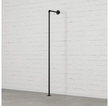 Čierna kovová šatníková tyč na montáž na stenu.