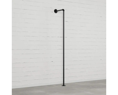 Voľne stojaca tyč na oblečenie z kovovej rúrky