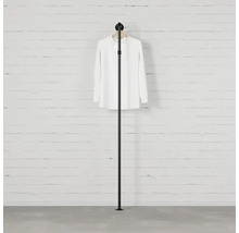 Kovový stojan na šaty s košeľou