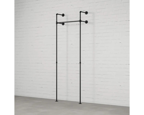 Nástenný vešiak na šaty z kovových rúrok