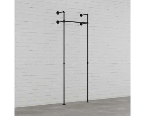 Voľne stojaci vešiak na šaty z kovových rúrok