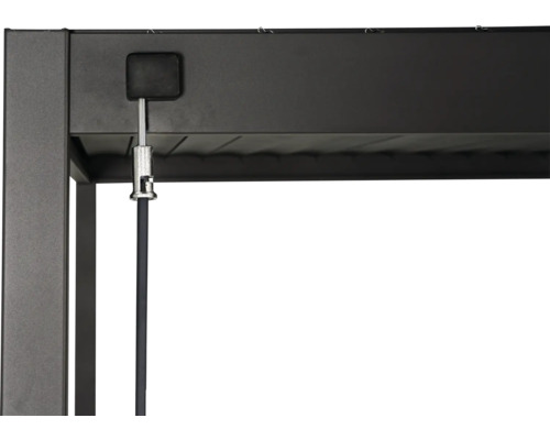 Detail terasového zastrešenia s ťažnou tyčou na ovládanie slnečnej ochrany