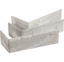 Tri rohové kamene z betónu