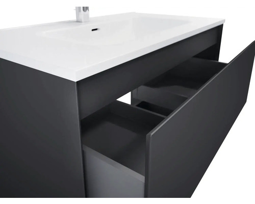 Skrinka pod umývadlo s otvorenými zásuvkami do kúpeľne