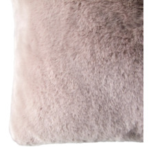 Dekoračný vankúš z umelej kožušiny