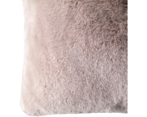Dekoračný vankúš z umelej kožušiny