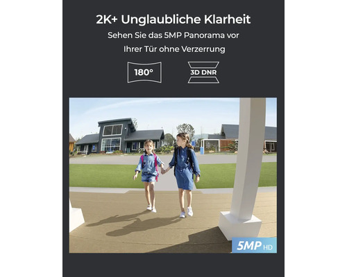 Bezpečnostná kamera s uhlom záberu 180 stupňov a funkciou 3D DNR ukazuje dve dievčatá pred domom