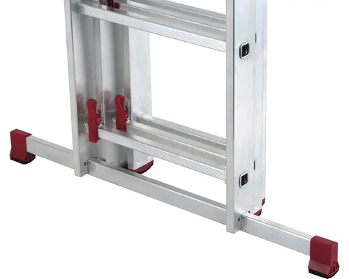 Detailný pohľad na hliníkový univerzálny rebrík s protišmykovými nohami