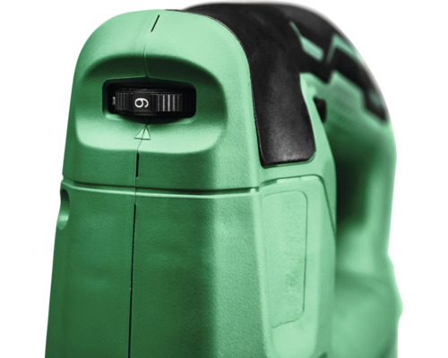 Detailný pohľad na priamočiaru pílu s regulátorom rýchlosti