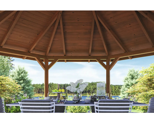 Drevený záhradný altánok s jedálenským stolom a výhľadom do záhrady