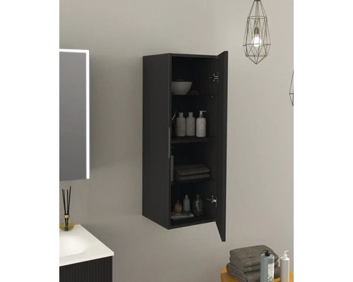 Otvorená kúpeľňová skrinka na montáž na stenu s policami na uloženie kúpeľňových potrieb