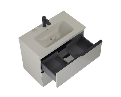 Umývadlová skrinka s otvoreným prvkom zásuvky a armatúrou