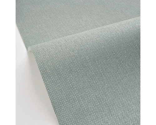 Detailný pohľad na rolku vliesovej tapety s textilnou štruktúrou