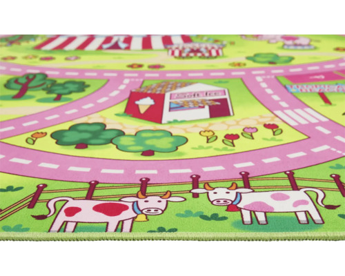 Hrací koberec s motívom cesty, zmrzlinárne a kráv