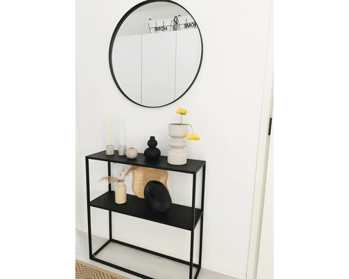 Dekoratívne aranžmán so stolíkom, zrkadlom a vázami