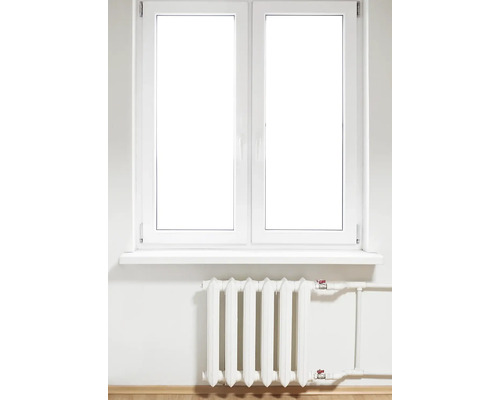 Dvojkrídlové plastové okno s radiátorom pod ním