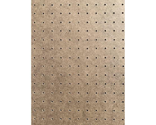 Detail dierovanej dosky pre nástenné skladovanie.