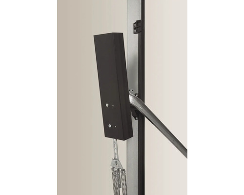 Detail pružiny garážových dverí