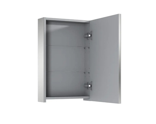 Otvorená zrkadlová skrinka s policami do kúpeľne