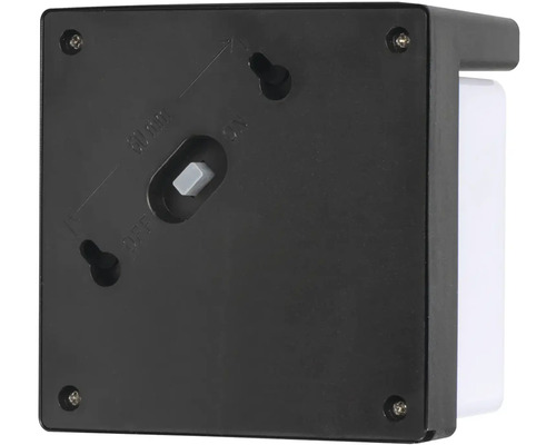 Zadná strana čierneho nástenného svietidla s montážnymi otvormi