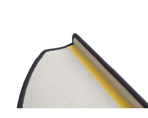 Detail samolepiacej tesniacej kefy.