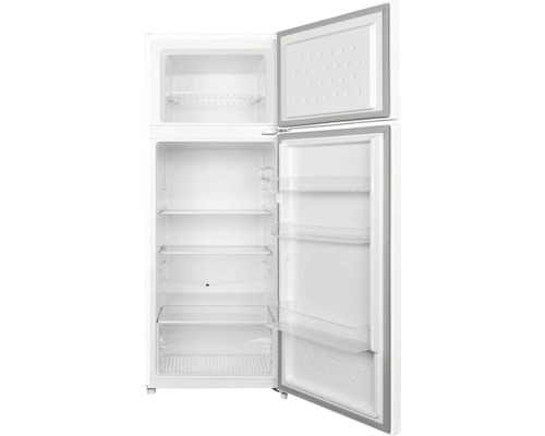 Otvorená chladnička s mrazničkou a policami