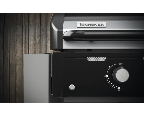 Detailný pohľad na plynový gril Tenneker s ovládacím panelom a regulátorom teploty