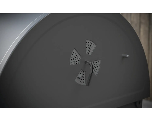 Detailný pohľad na regulátor ventilácie grilu na drevené uhlie