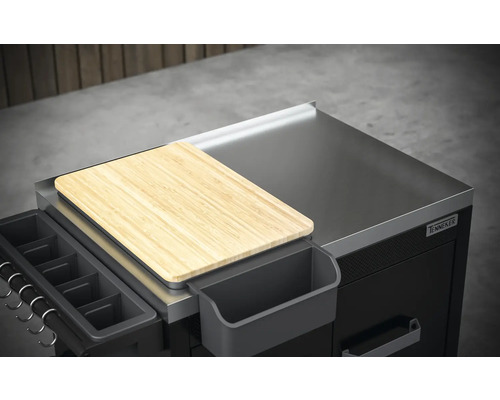 Vonkajšia kuchyňa Tenneker s doskou na krájanie a držiakom na náradie