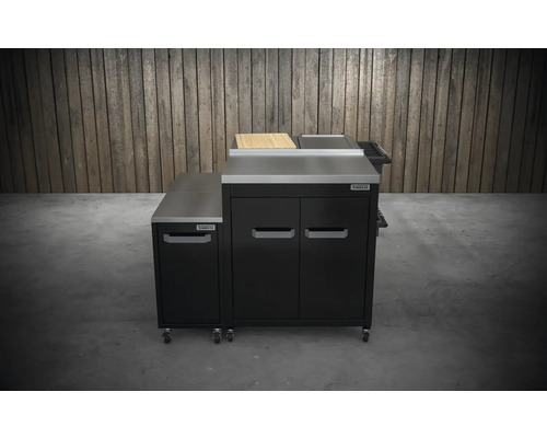 Grilovacia kuchyňa s pracovnou doskou a skrinkami