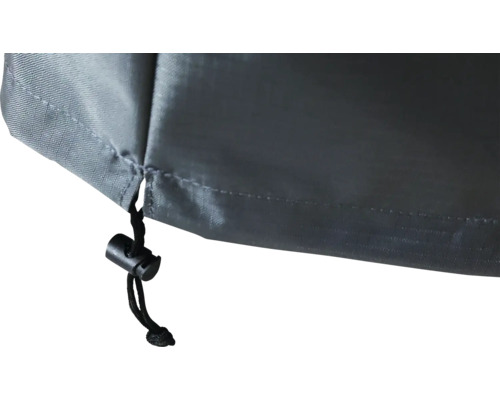 Detail ochranného krytu so sťahovacou šnúrkou na upevnenie