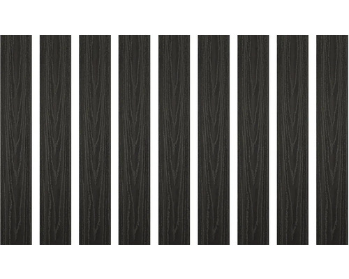 Viaceré tmavé prvky na ochranu súkromia s drevenou štruktúrou