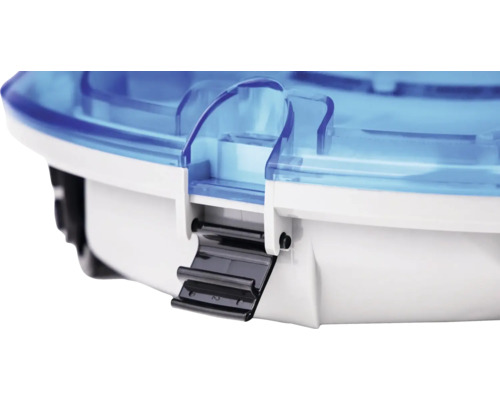 Detailný pohľad na box na náradie s modrým vekom a čiernym uzáverom