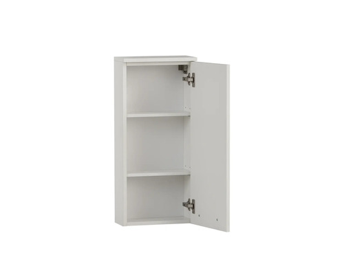 Otvorená kúpeľňová skrinka s tromi policami