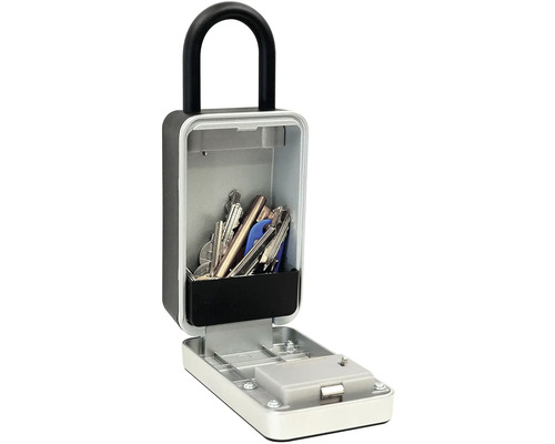 Otvorený trezor na kľúče s niekoľkými kľúčmi