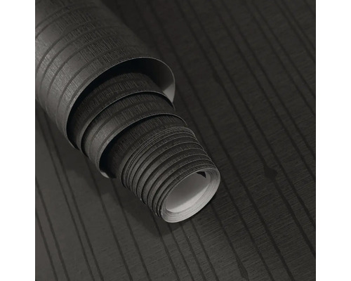 Rola tapety s dreveným vzhľadom.