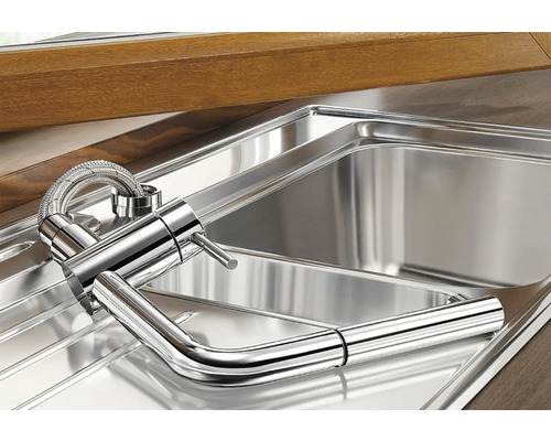 Kuchynská drezová batéria z kovu v dreze