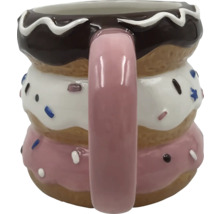 Hrnček v tvare troch naskladaných šišiek s uchom