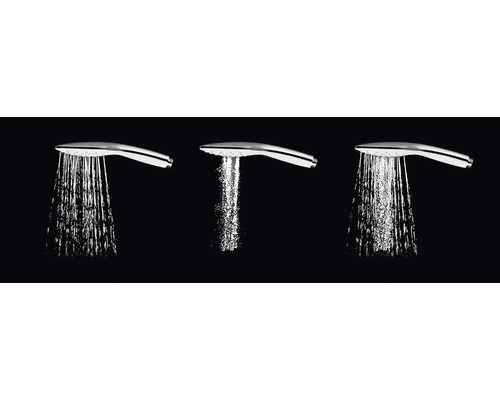 Tri sprchové hlavice s rôznymi typmi prúdu v prevádzke