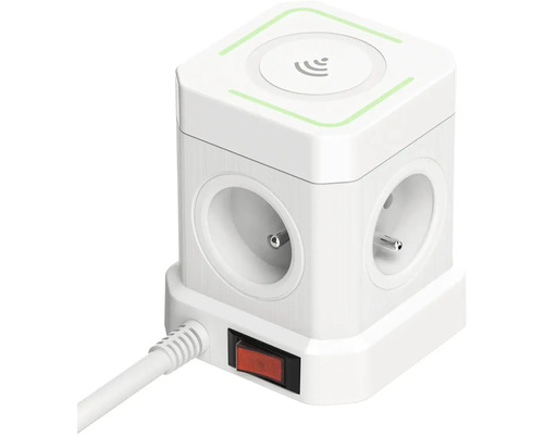 Biela zásuvková kocka s vypínačom a funkciou bezdrôtového nabíjania.