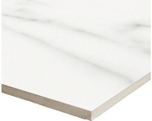 Biela podlahová dlaždica so vzhľadom mramoru