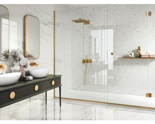 Moderná kúpeľňa s dvojitým umývadlom, zrkadlami a sprchovacím kútom