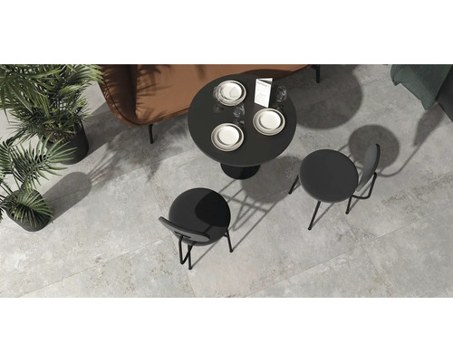 Dlažba s posedením a rastlinami