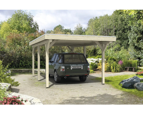 Auto pod dreveným prístreškom pre jedno auto