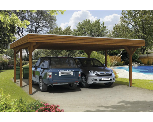 Prístrešok na auto dvojitý SKAN HOLZ Spessart vrátane stĺpikových kotiev, 611 x 604 cm orech Drevený carport s dvoma zaparkovanými autami v záhrade
