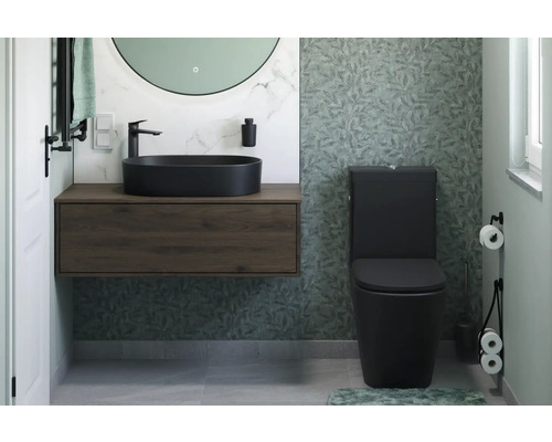 Moderná kúpeľňa s umývadlom, umývadlovou misou a závesným WC