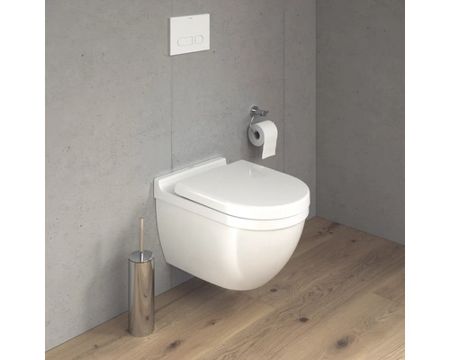 Závesné WC s držiakom toaletného papiera, splachovacou nádržkou a WC kefou
