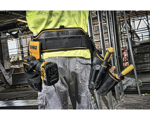 Remeselník s brašnou na opasok na náradie DeWalt