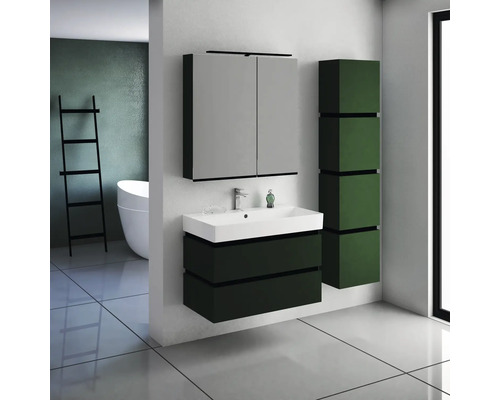 Moderná kúpeľňa s umývadlom, zrkadlovou skrinkou a vysokou skriňou v zelených tónoch